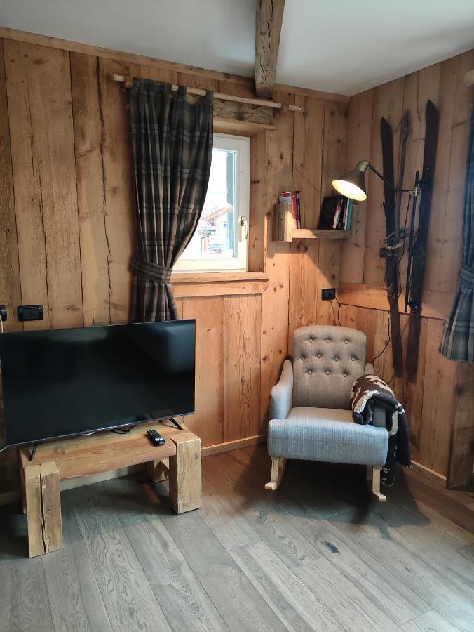 Apartamento La Tana Dell'Orso Campitello di Fassa Exterior foto