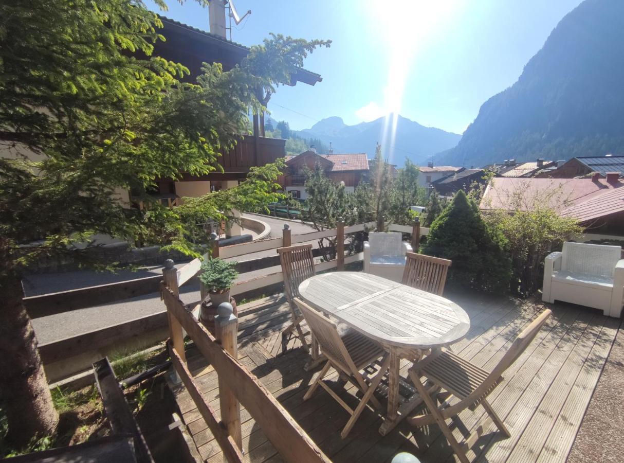 Apartamento La Tana Dell'Orso Campitello di Fassa Exterior foto