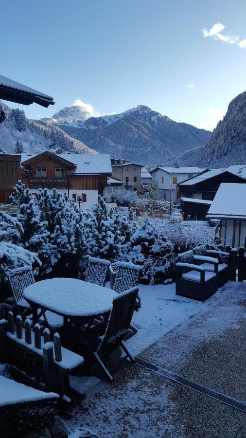 Apartamento La Tana Dell'Orso Campitello di Fassa Exterior foto